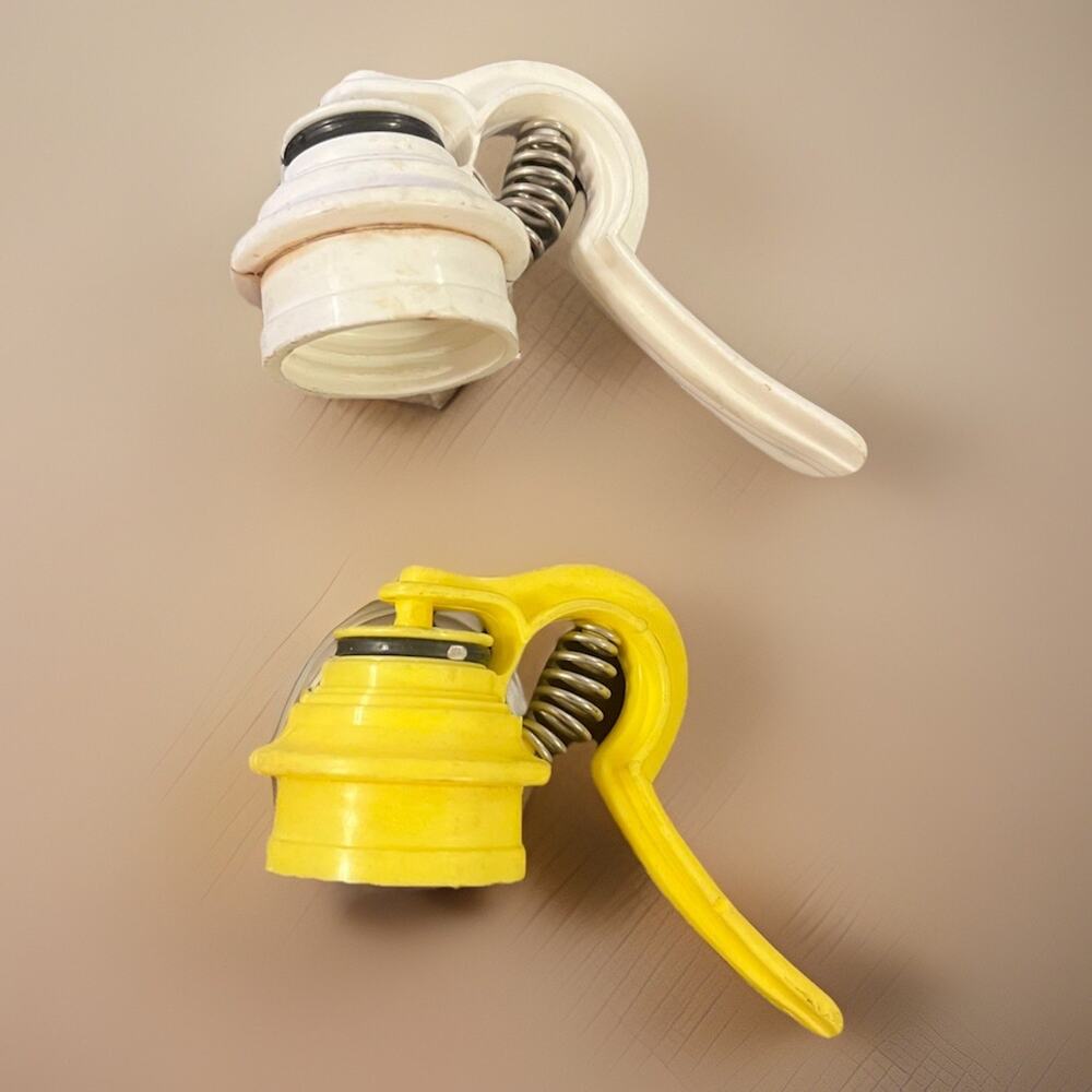 Lot Of 2 Vintage King Tapp Syrup Dispenser Plastic Pour Caps With Handles Italy